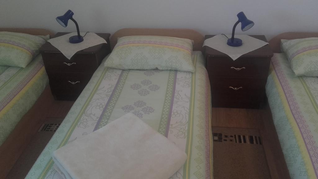 Trilj Apartman Jurika Exterior foto